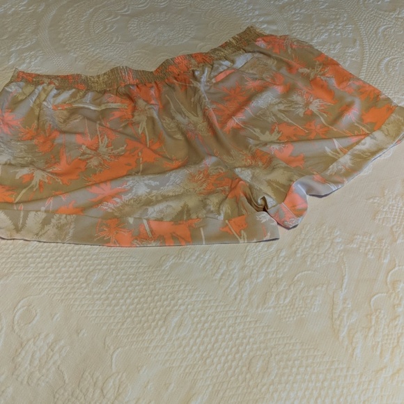 Ladies heartsoul plus shorts with pockets - Picture 3 of 5